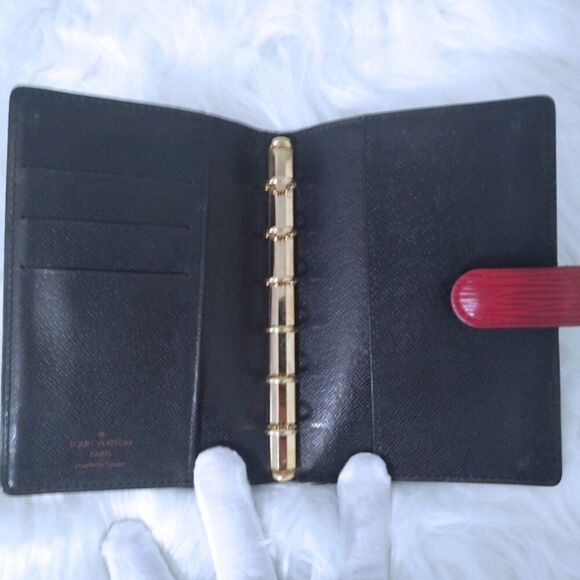 Louis Vuitton epi agenda 1990s EUC - Picture 4 of 10